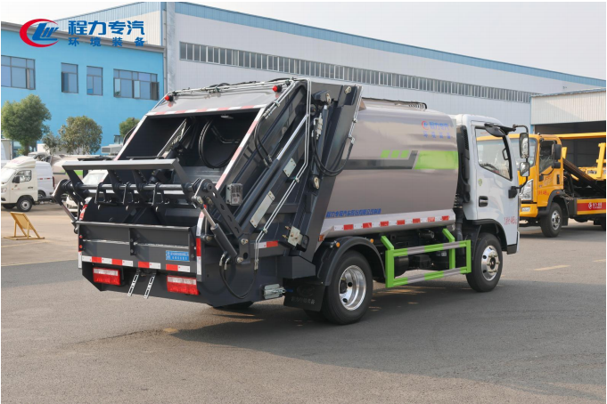 (5方)東風(fēng)多利卡D5藍(lán)牌壓縮垃圾車